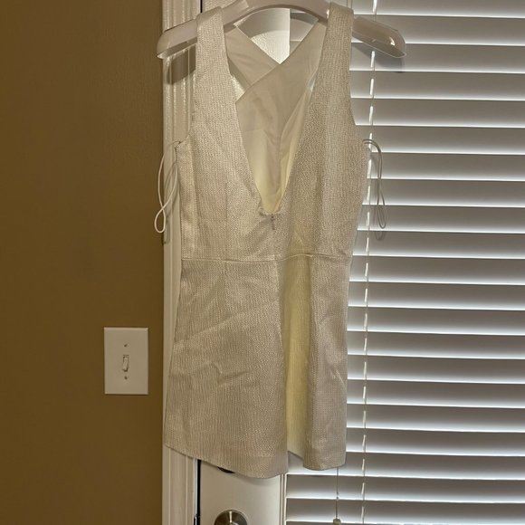 Alexis Ambra Romper with Pleated Cape - Picture 4 of 8